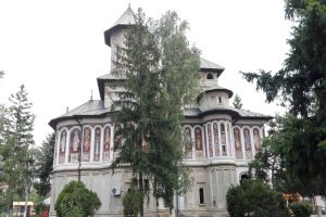 Църквата Свети Георги Нови, Крайова